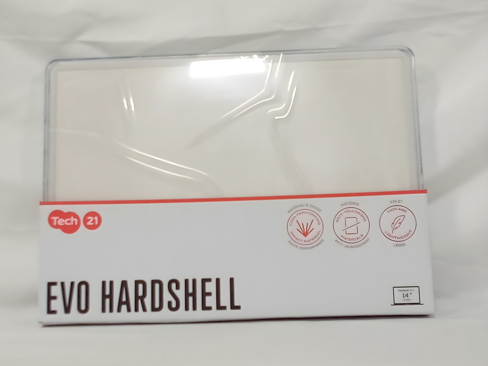 Tech21 Evo Hardshell Clear Case for MacBook Pro 14-inch 2021-2023