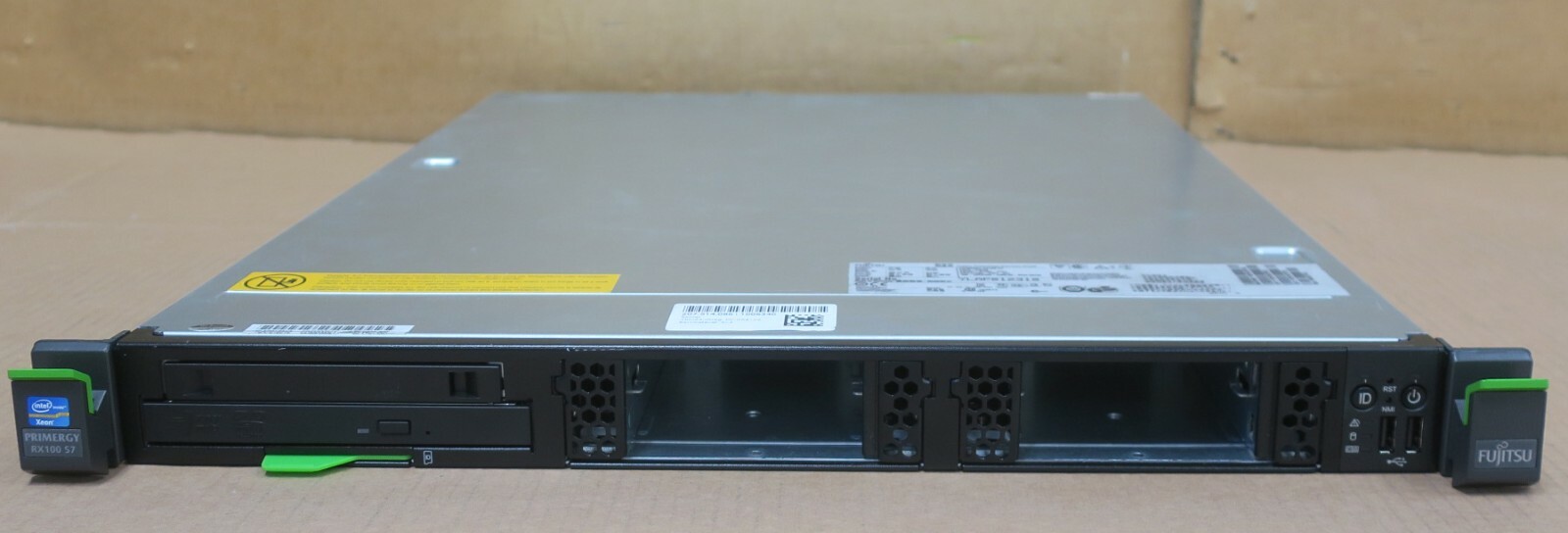 Fujitsu Primergy RX100 S7 Quad-Core E3-1260L 8GB Ram 4x 2.5" Bay 1U Rack Server