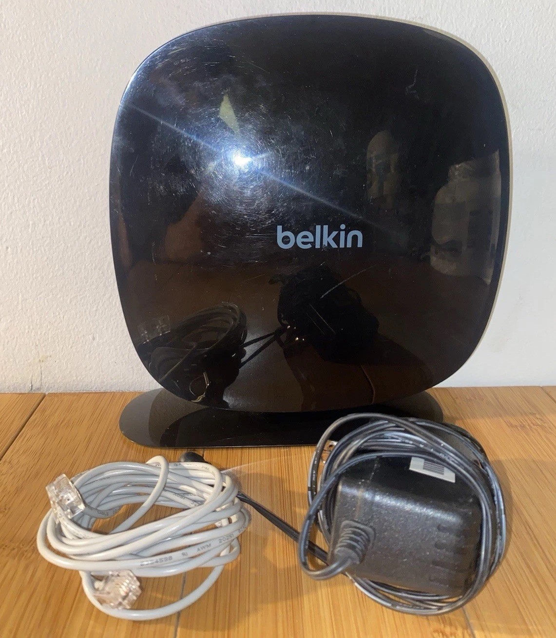 Belkin Rooter AC1200 Wi-Fi Dual Band AC & cables