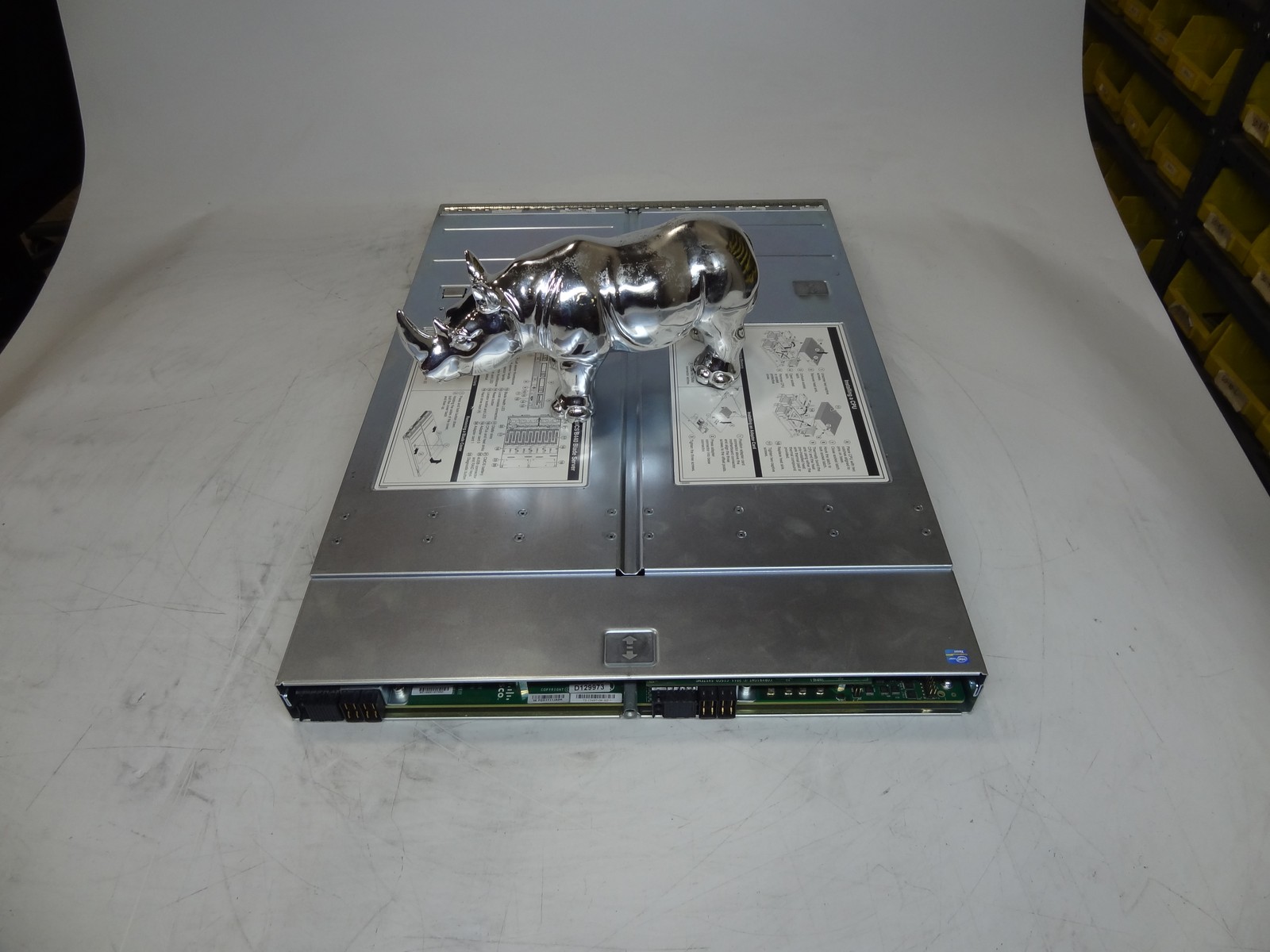 Cisco B440-BASE-M2 UCS B440 M2 Blade Server w/o CPU, memory, HDD, mezzanine