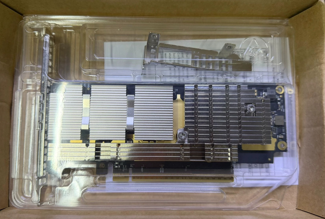 NVIDIA MCX75310AAS-NEAT ConnectX-7 400G NDR IB OSFP PCIe 5.0 Network Card