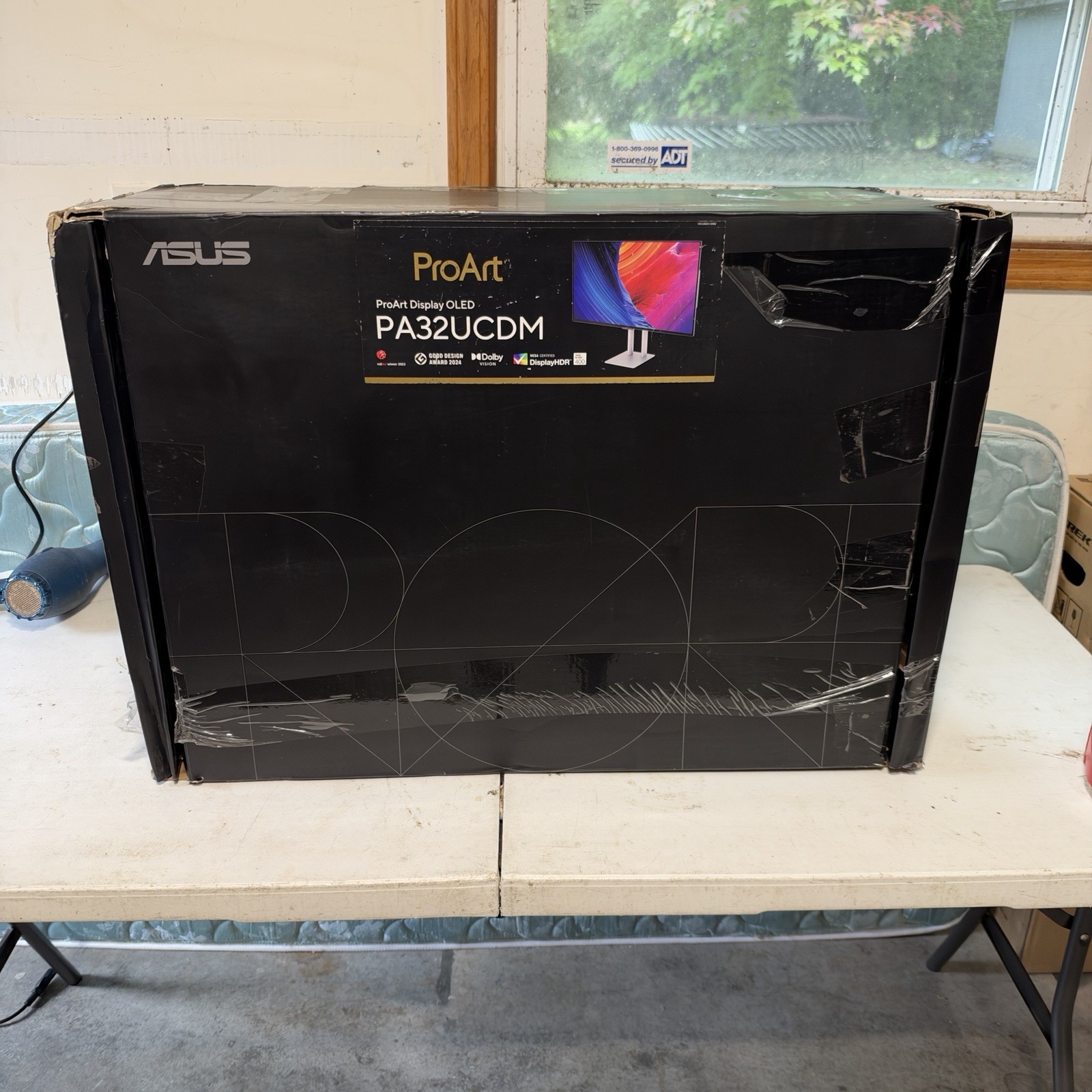 ASUS ProArt Display 32” 4K HDR QD-OLED Monitor (PA32UCDM) - READ/FOR PARTS