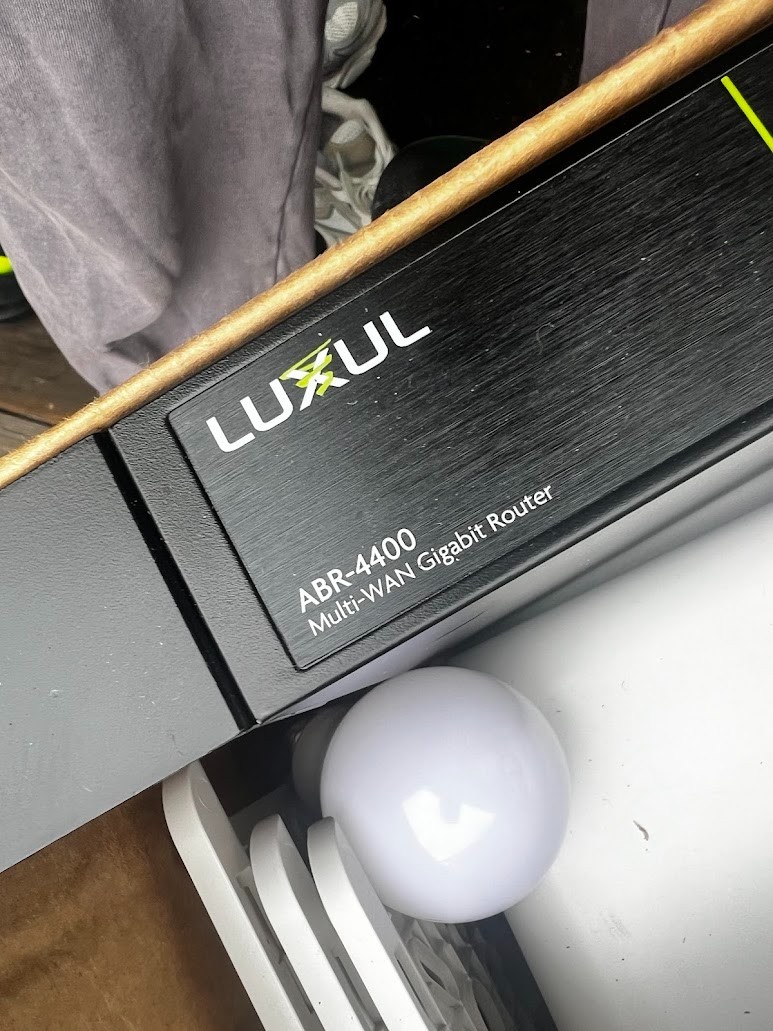 Luxul ABR-4400 Multi-WAN Gigabit Enterprise Router 4 LAN Port Wired Pre-Owned