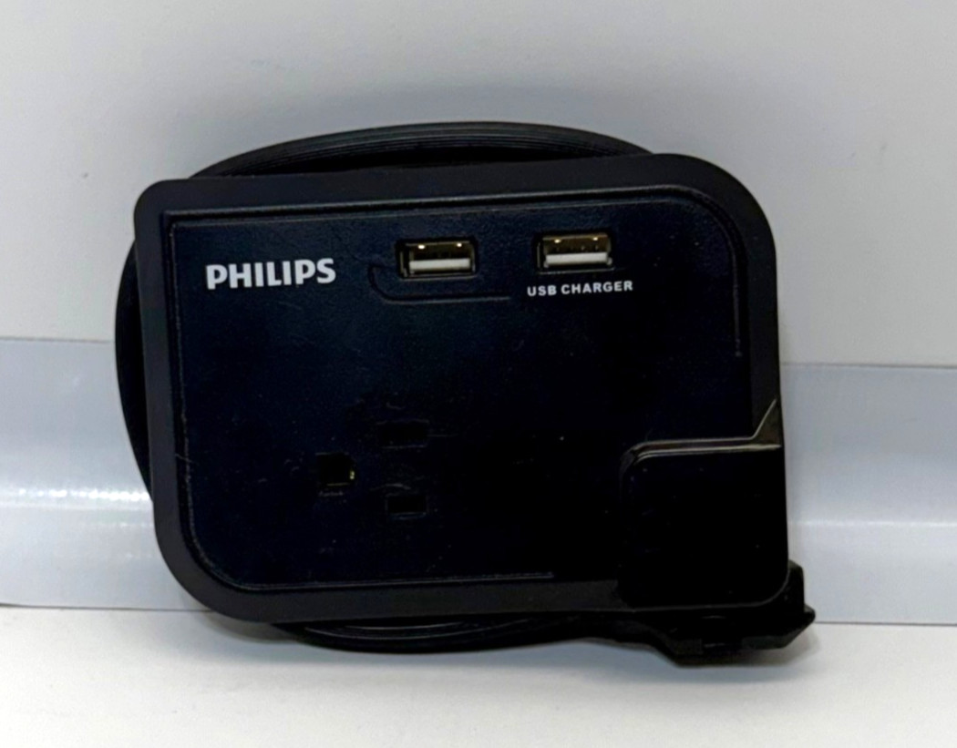 Philips Travel Surge Protector - 3 AC Outlets - 2 USB Charging Ports, Used
