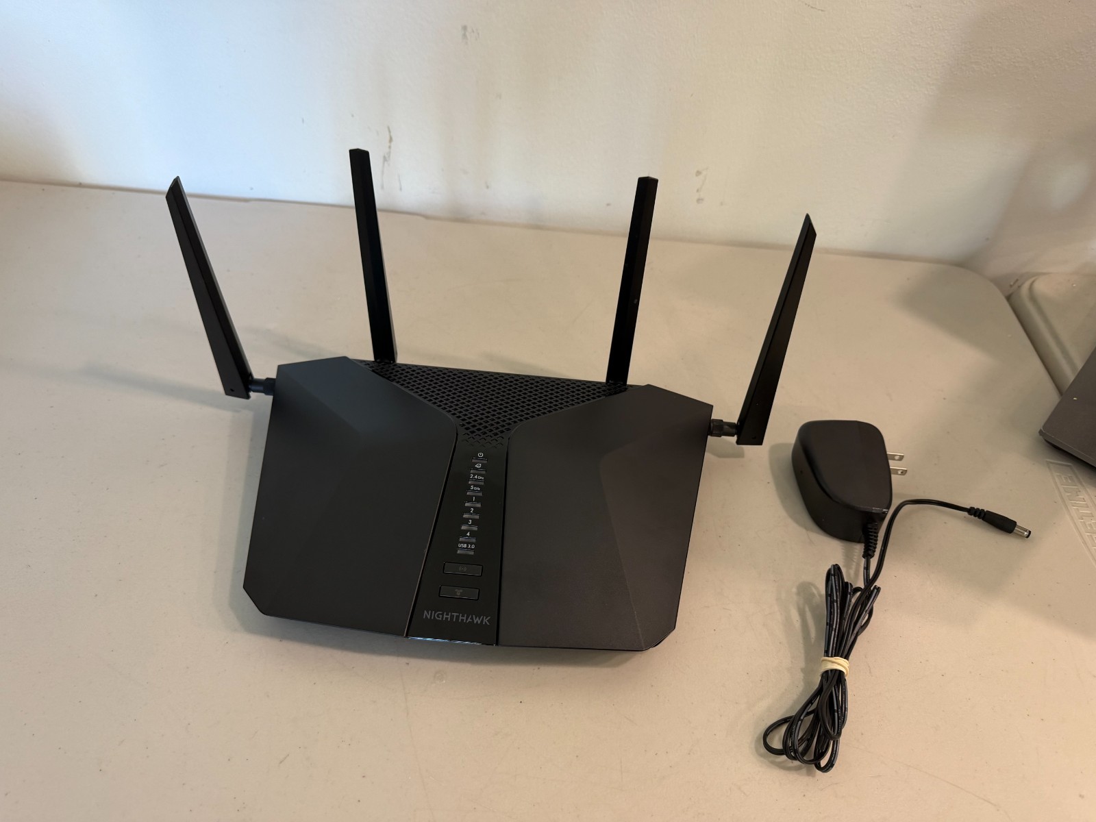 NETGEAR RAX50-100NAR Nighthawk 6-Stream AX5400 WiFi Router Certified Refurbished