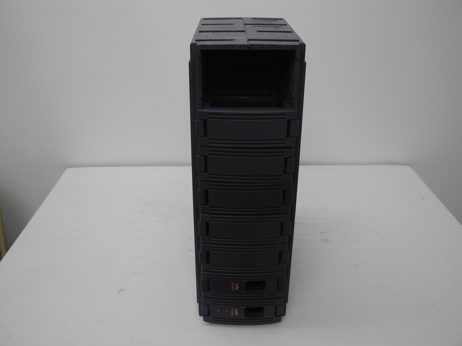 DEC DS-BA356-RD 7 SLOT ULTRA SCSI DUAL CHANNEL STORAGE WORKS SHELF DUAL 180W PSU