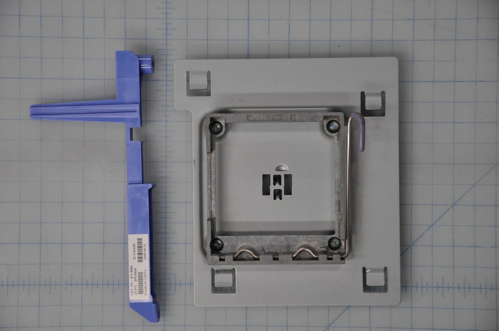 IBM Retention Module with Base Plate 775 25R8843