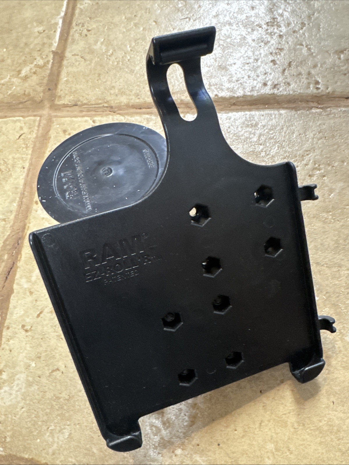 RAM Mounts Twist-Lock Suction Cup Mount for Apple iPad mini 6