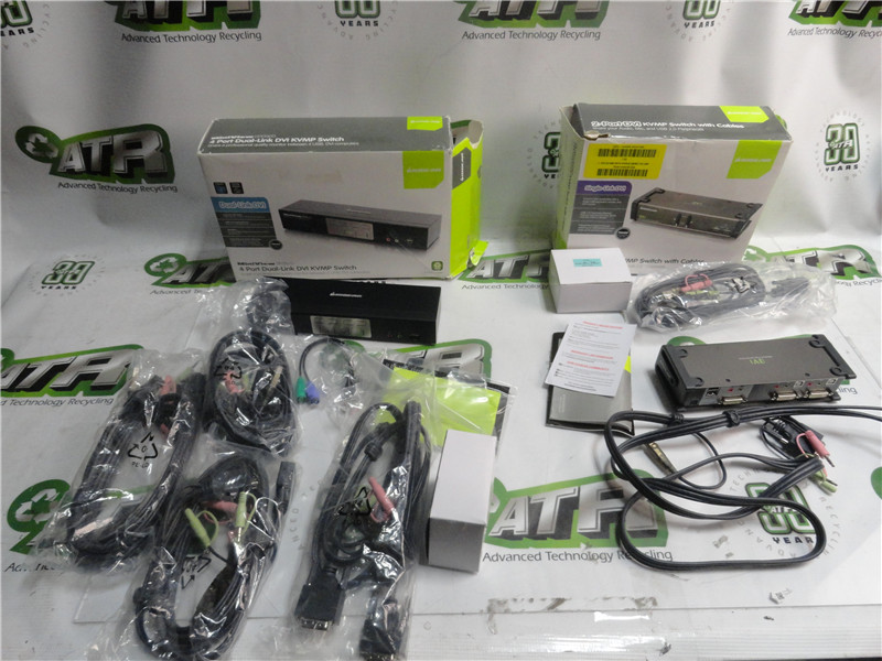 IOGEAR GCS1102 GCS1204G KVMP Switch with Cables Power Adapters Mixed Lot of 2