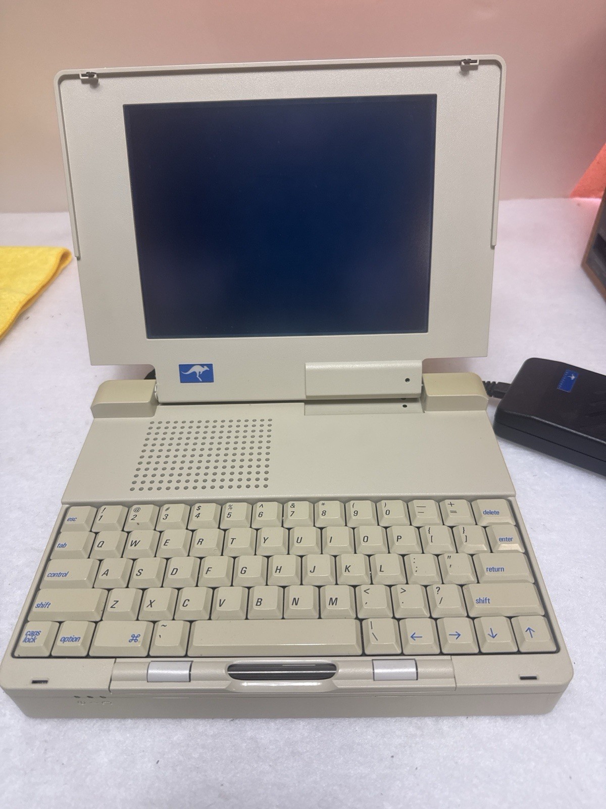 Outbound SystemS Model 2000 Apple Mac Clone Portable Vintage Computer