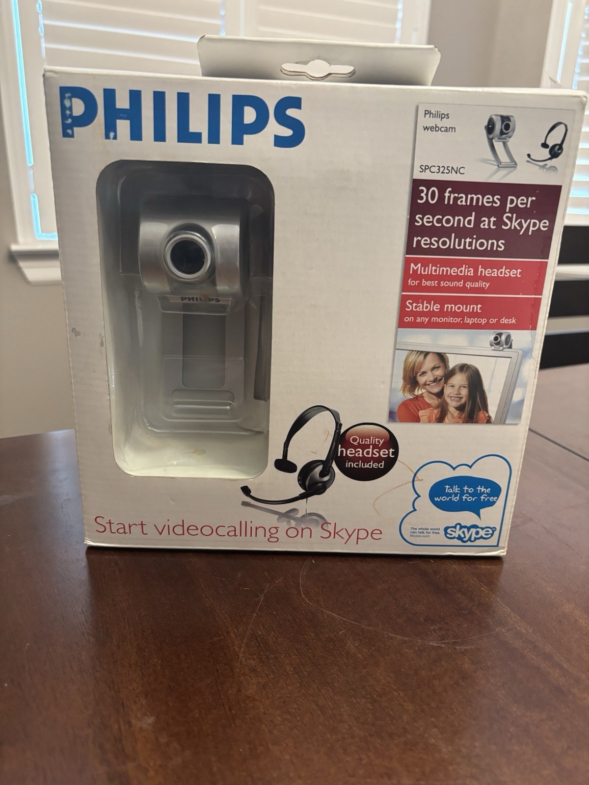 Philips SPC325NC Web Cam for Videocalling on Skype New in box 