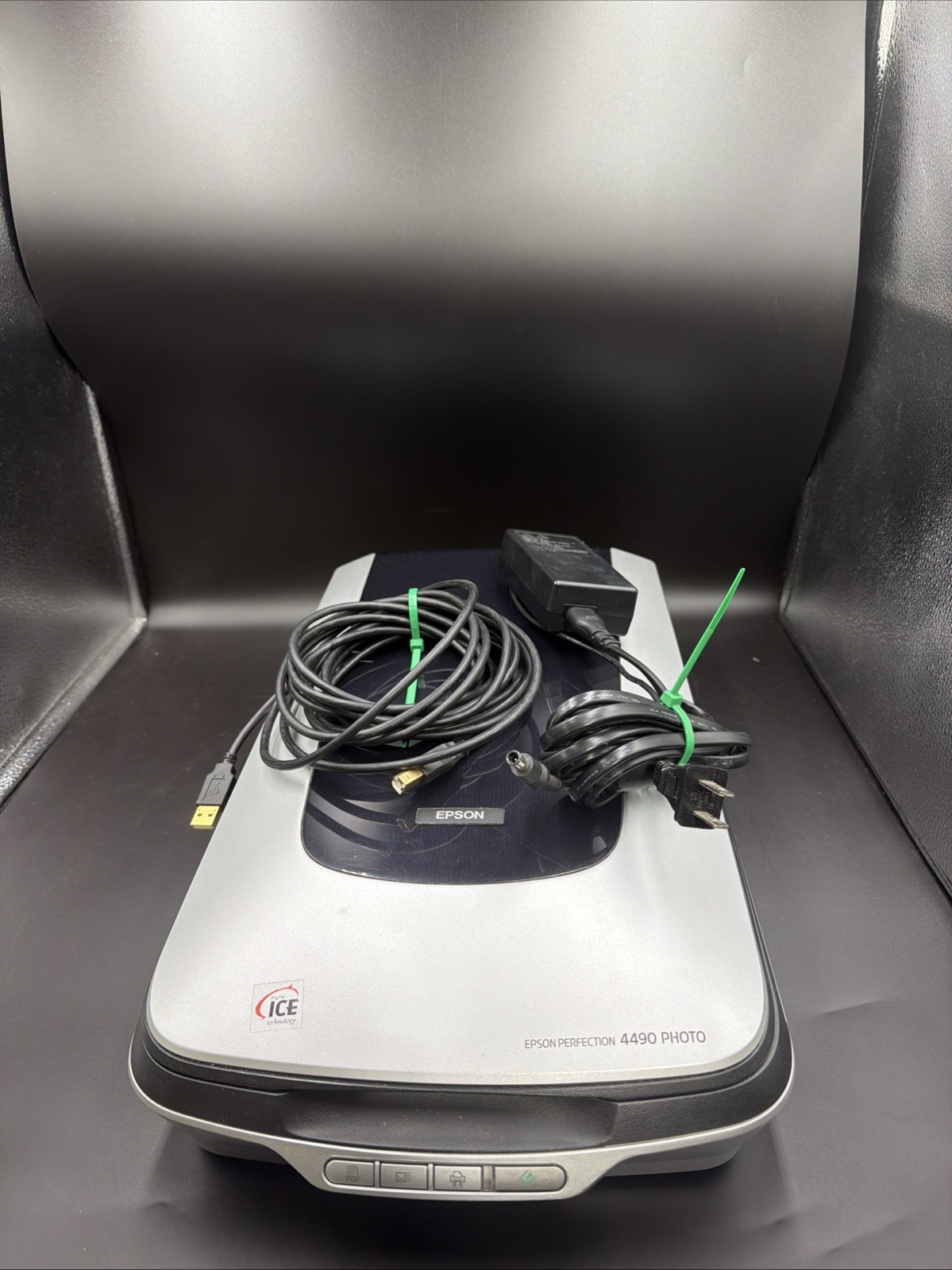 Epson Perfection 4490 Photo Flatbed Desktop Scanner W/ Power & USB cords Tested