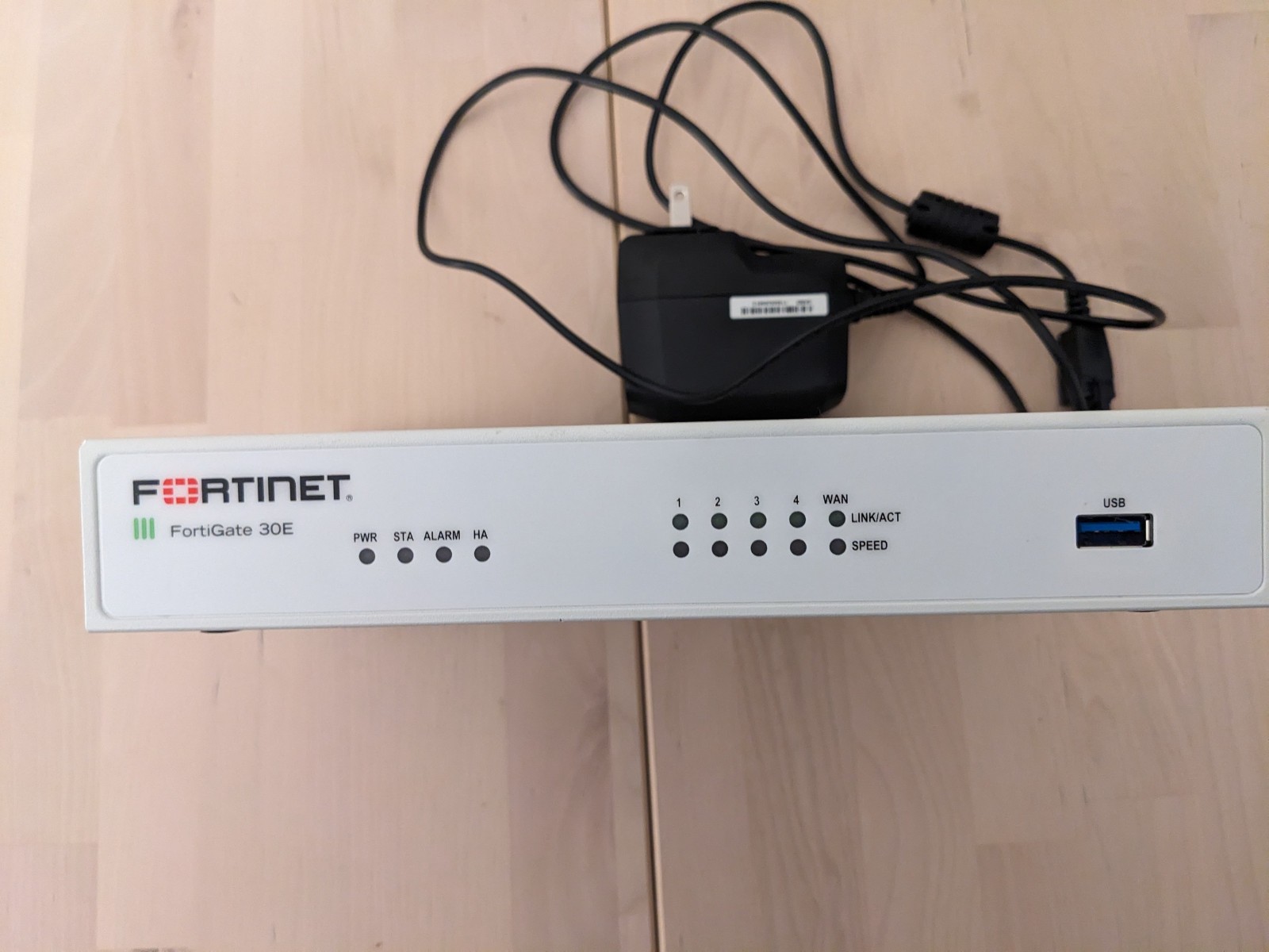 FORTINET Fortigate 30E 5Port RJ45 GE FG-30E, Used, tested good