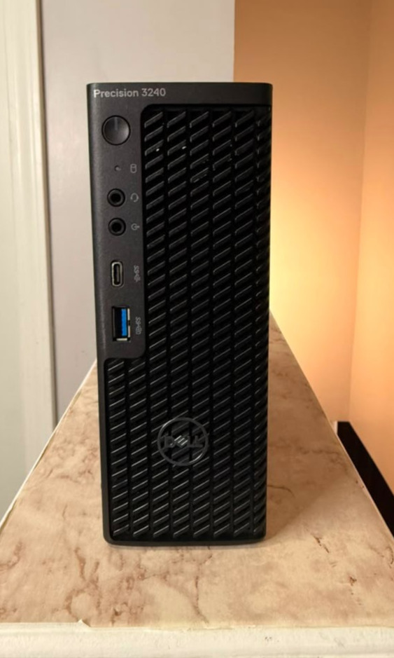 Dell Precision 3240 Compact i7-10700 2.90 GHz No Ram NO SSD NO Adapter