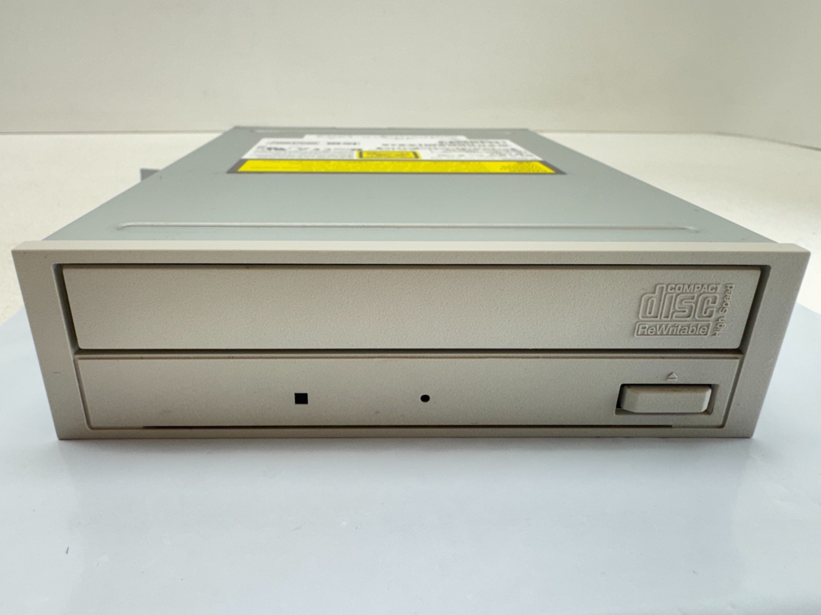 NEC NR-7700A 5.25" Internal IDE ATAPI CD-RW Drive Beige Vintage Retro PC 2001
