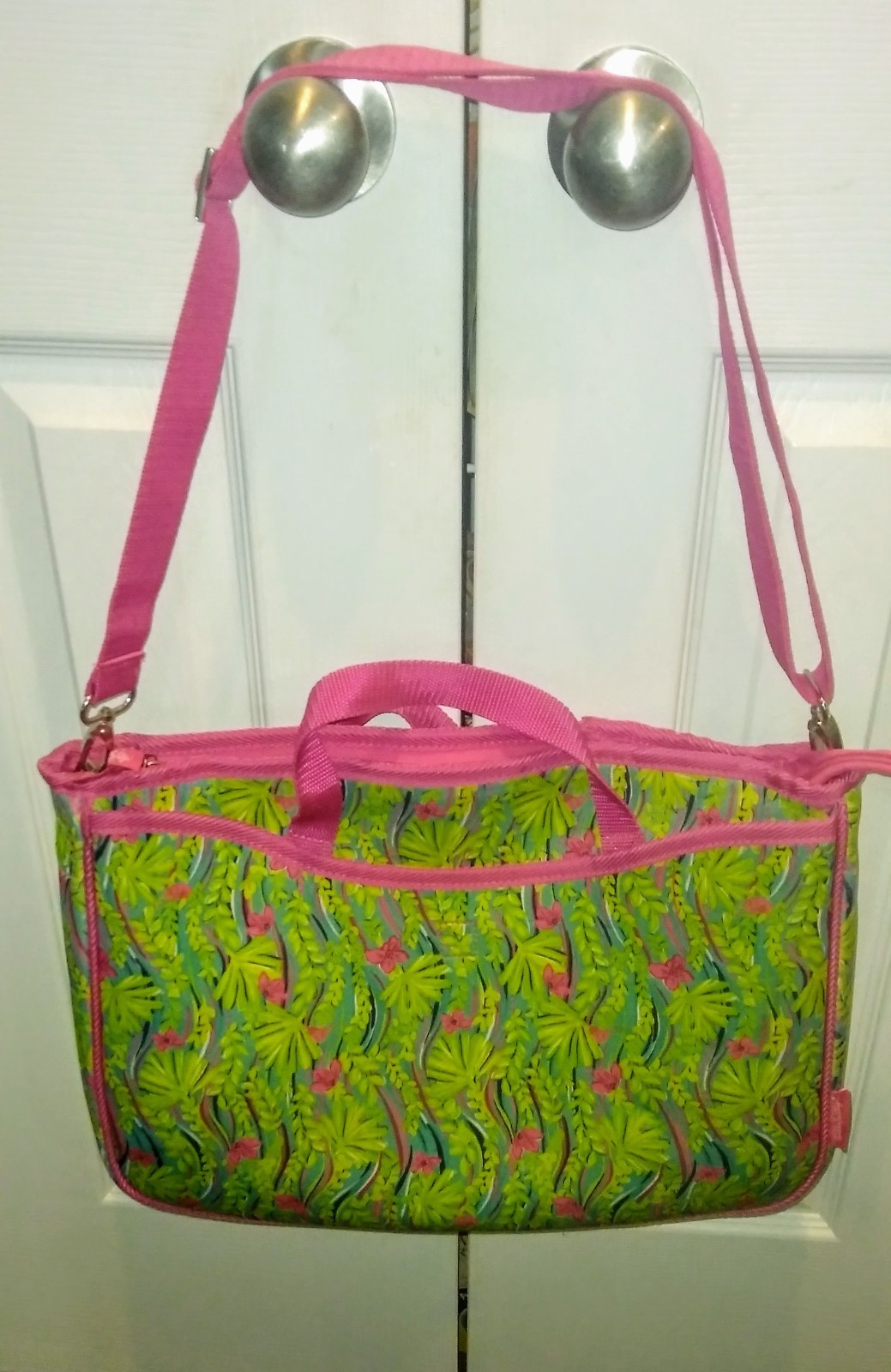 Nice Lilly Pulitzer Neoprene Padded Laptop Messenger Tote Bag - 16-1/2" x 12"