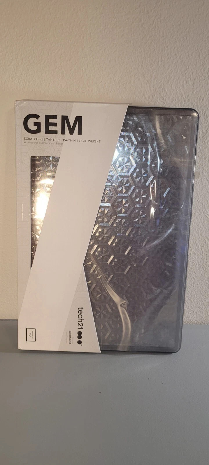 Tech21 EVO GEM Case for Apple Macbook Pro 15” - black grey