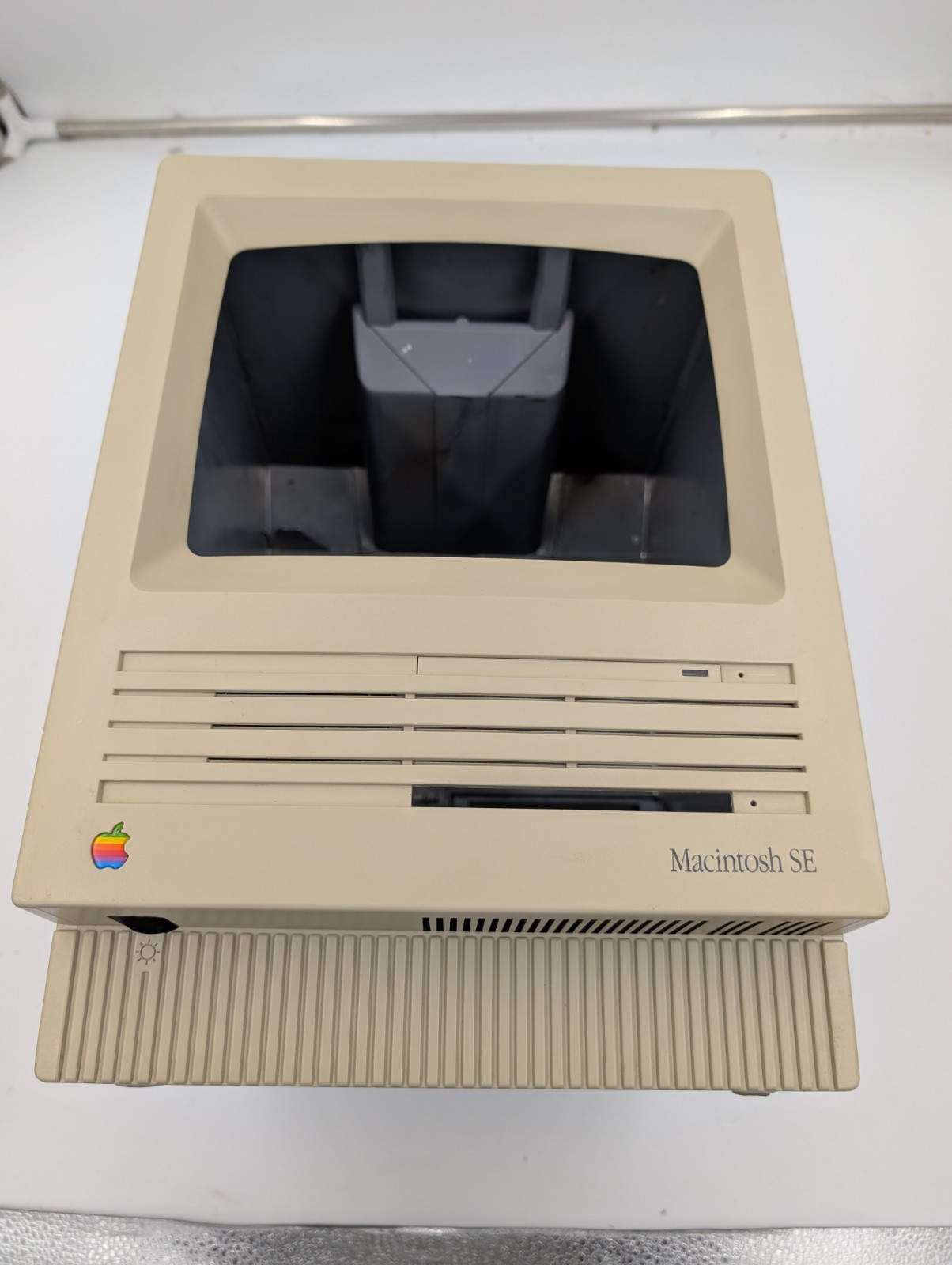 Apple Macintosh SE Vintage Mac Computer Shell Front/Back Only (260201)