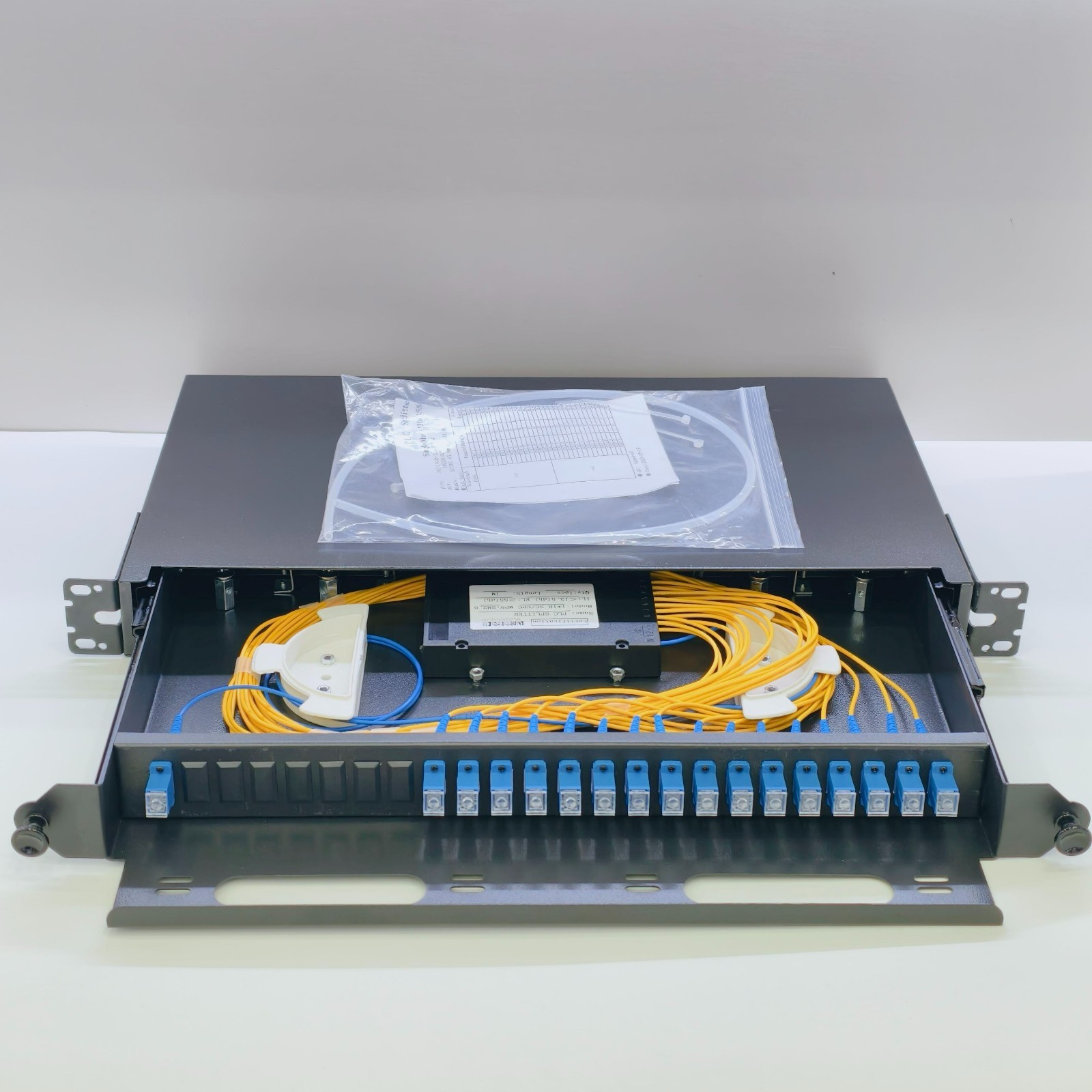 1U 19-Inch Rack-Mount Box PLC Splitter Chassis with Built 1x16 SC/UPC Cassette