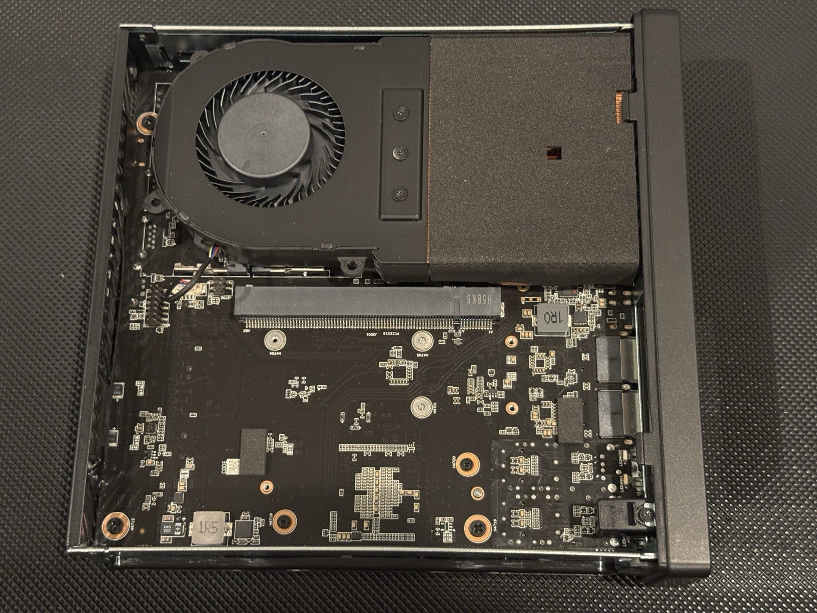 MINISFORUM MS-A2 Mini PC AMD Ryzen 7745HX CPU -Raedon 610m Graphics Barebones