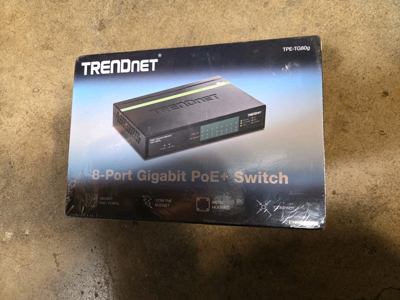 NIB TRENDNET -8-Port Gigabit PoE+Switch-TPE-TG80g NEW SEALED 