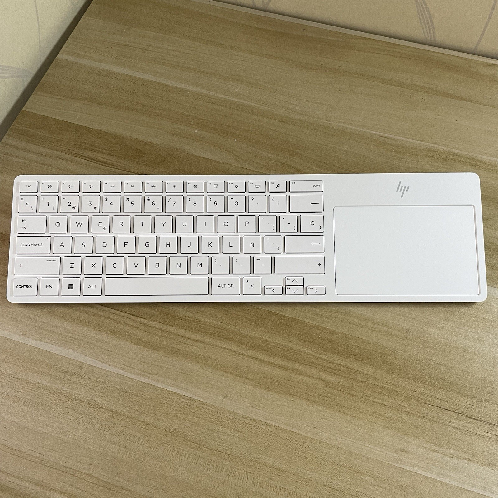 Spanish layout wireless Bluetooth keyboard with touchpad for HP 720 TPA-C002K