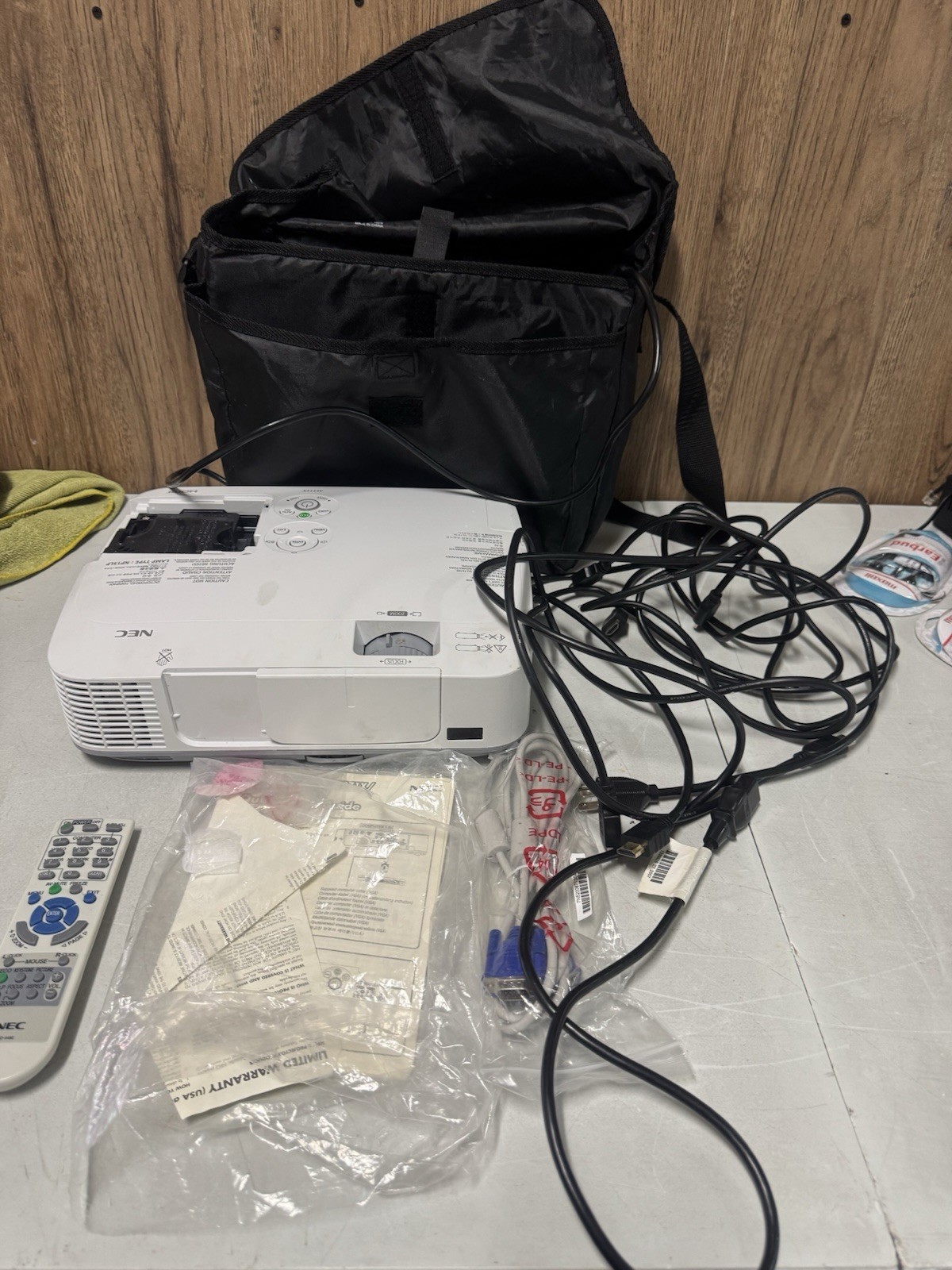 NEC NP-M311X Projector HDMI VGA w/ Remote Cables Carry Case