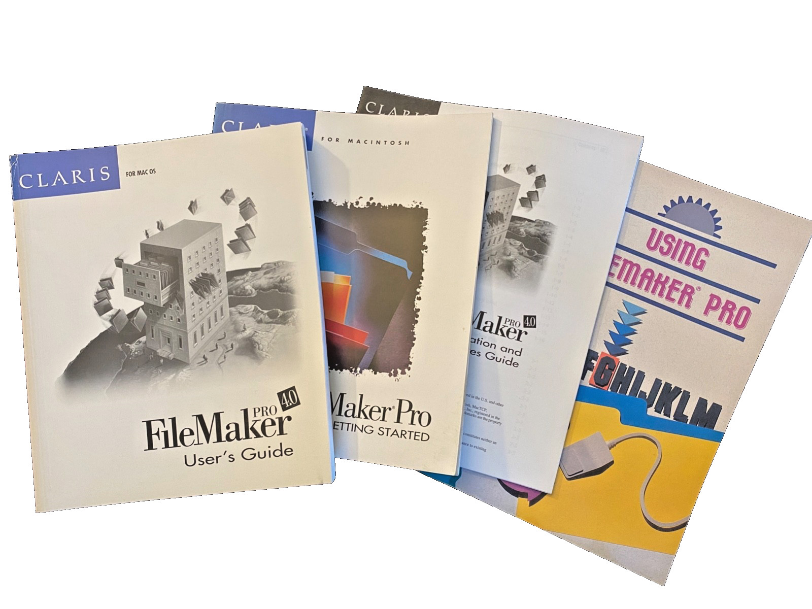 5 Vintage FileMaker Pro 2, 4.0 and Plus - Manuals for Macintosh 1992-97 Set of 5