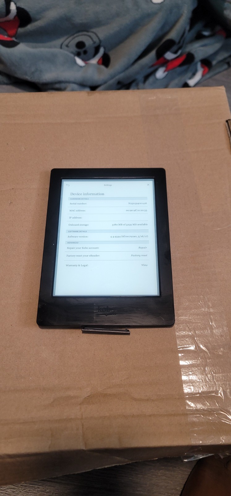 Rakuten Kobo Aura H2O waterproof eReader / eBook Reader Model N250, 4GB,