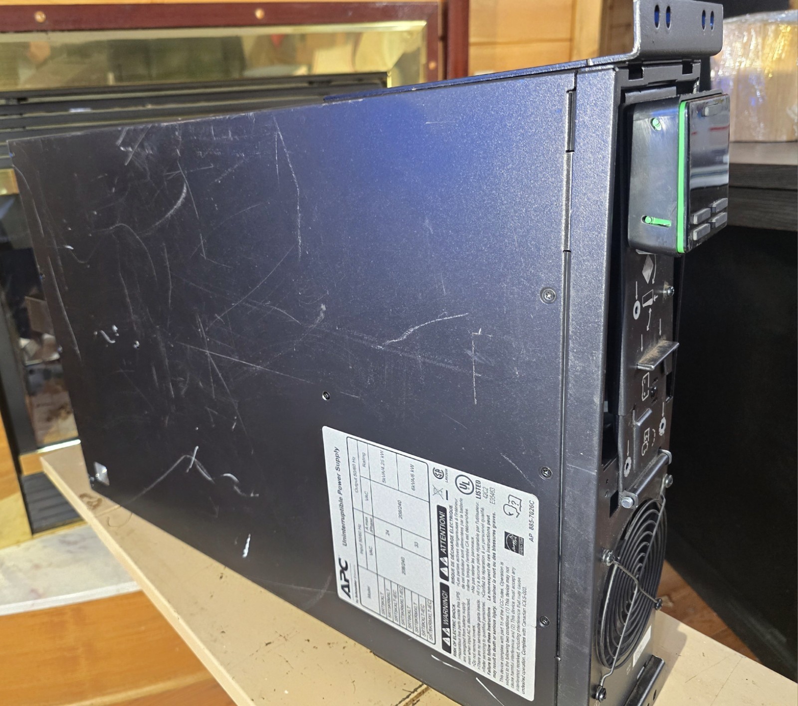 APC Smart-UPS SRT5KRMXLT 5kVA 208V/240V Online Rack Chassis - NO BATTERIES 