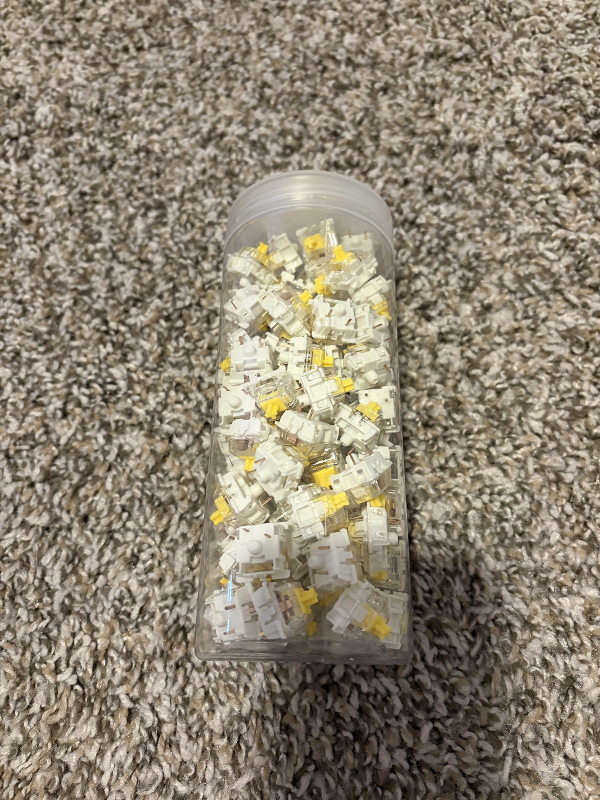Gateron G Pro 2.0 Switch Yellow - Keychain