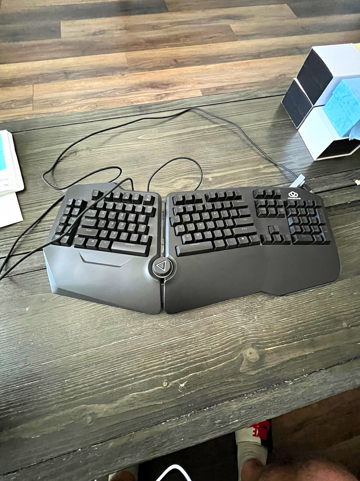 Cloud Nine Split Ergonomic Wired USB Keyboard, Black, English QWERTY Layout