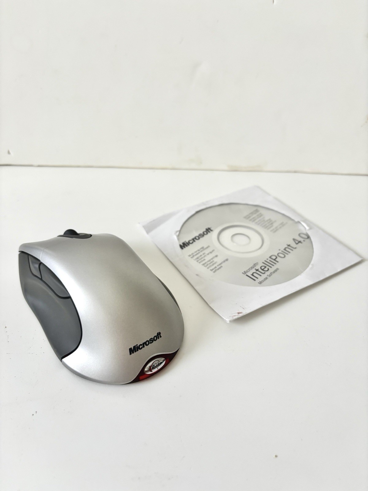 Vintage Microsoft IntelliMouseExplorer Mouse + IntelliPoint  4.0 CD