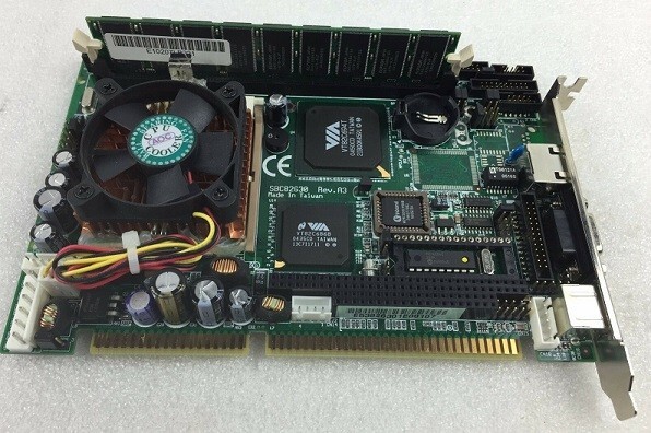 Axiomtek SBC82630 CPU Board. Half-Size Socket 370 ISA CPU Card DiskOnChip