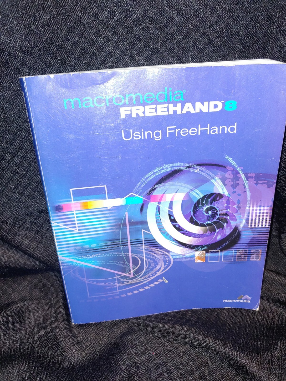 Macromedia Freehand 8 Using Freehand Softcover 
