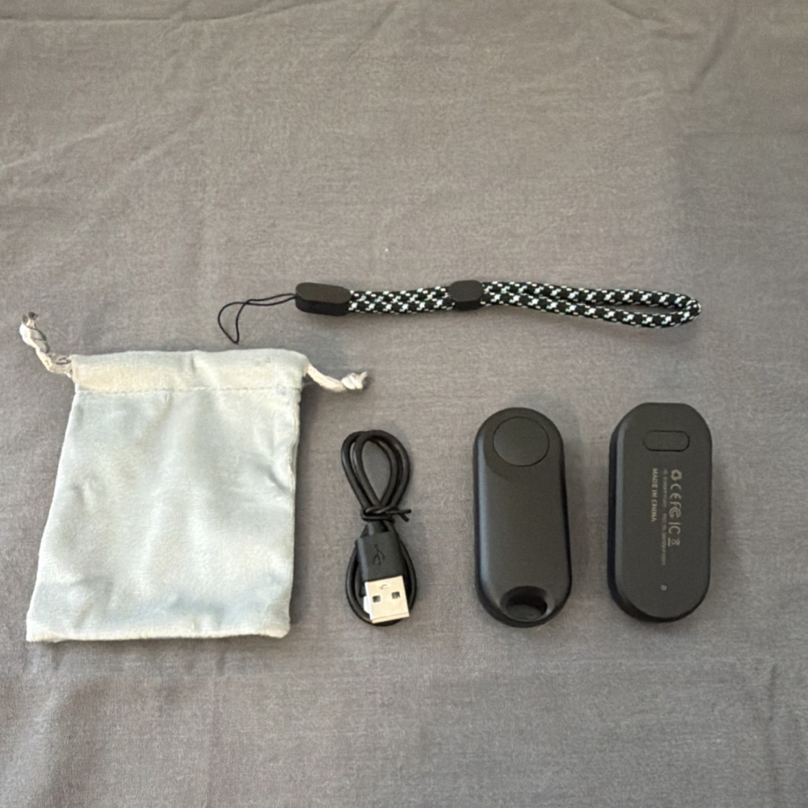 Wireless Page-Turner Remote FYQ-K1 for Tablets & eReaders w/ Accessories