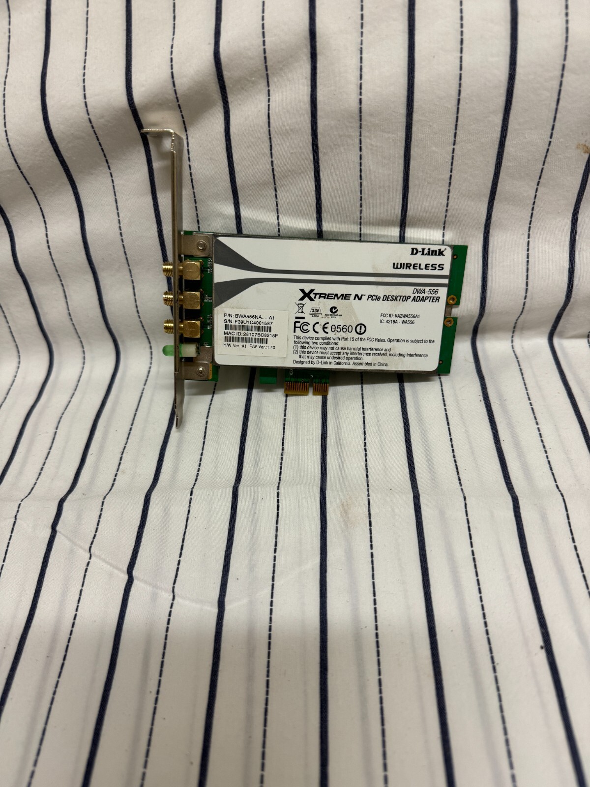 D-Link DWA-556 XTREME N PCIe Wireless Internet Desktop Adapter w/No Antennae