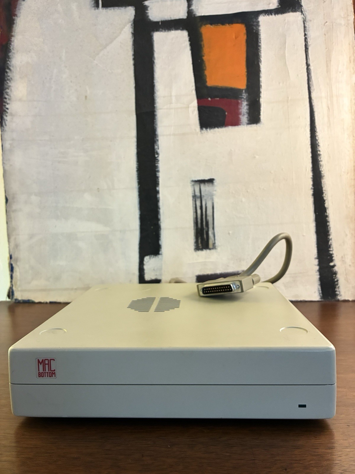 VTG MAC BOTTOM, APPLE MACINTOSH 512K SERIAL PORT 20MB HARD DRIVE