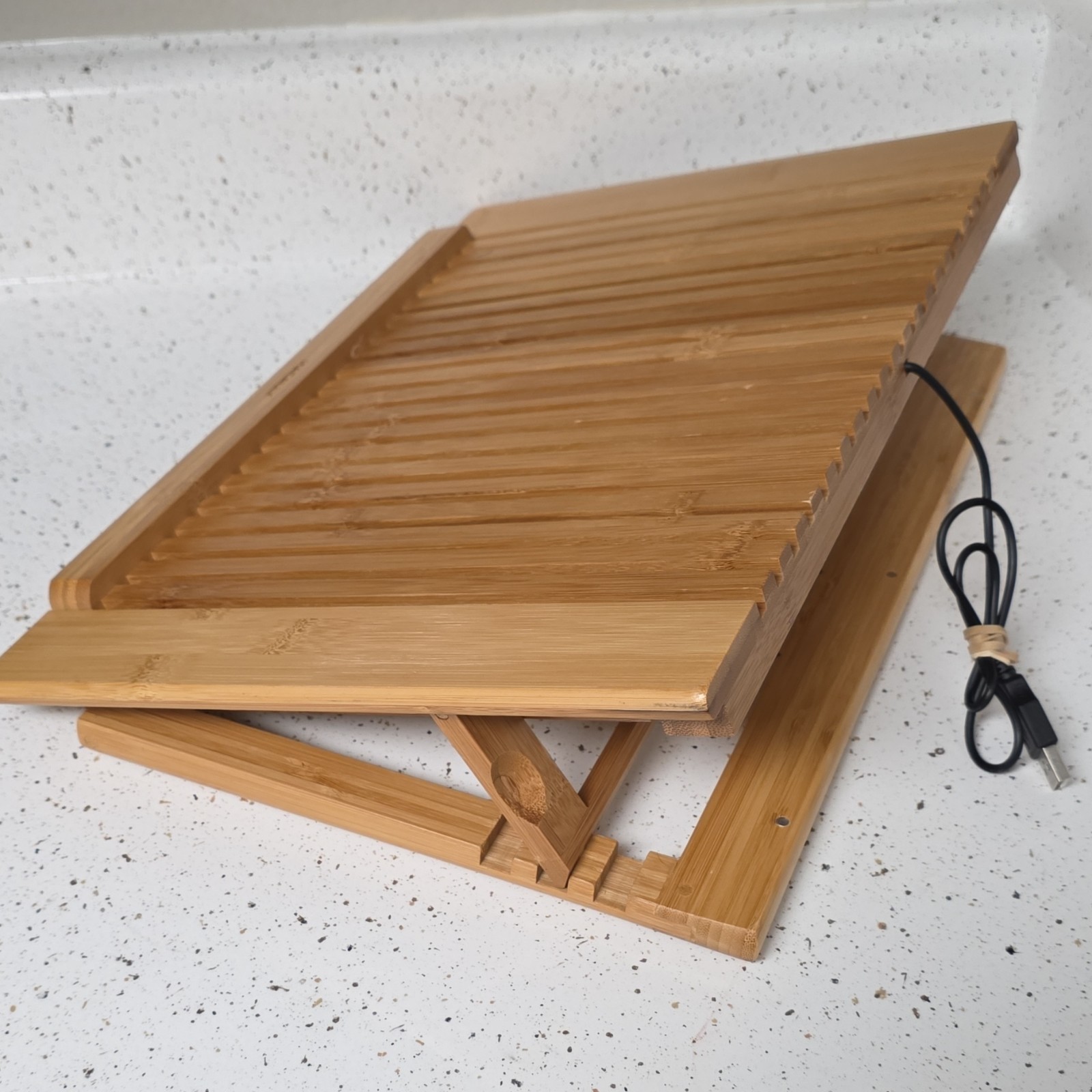 Macally ECOFANPRO Bamboo Laptop Cooling Pad Dual Fans Adjustable Stand 15"