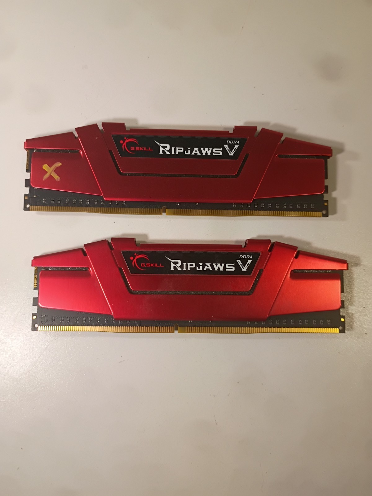 G.Skill Ripjaws V 16GB (2x8GB) RAM DDR4 2400MHz F4-2400C15D-16GVR Gaming RAM