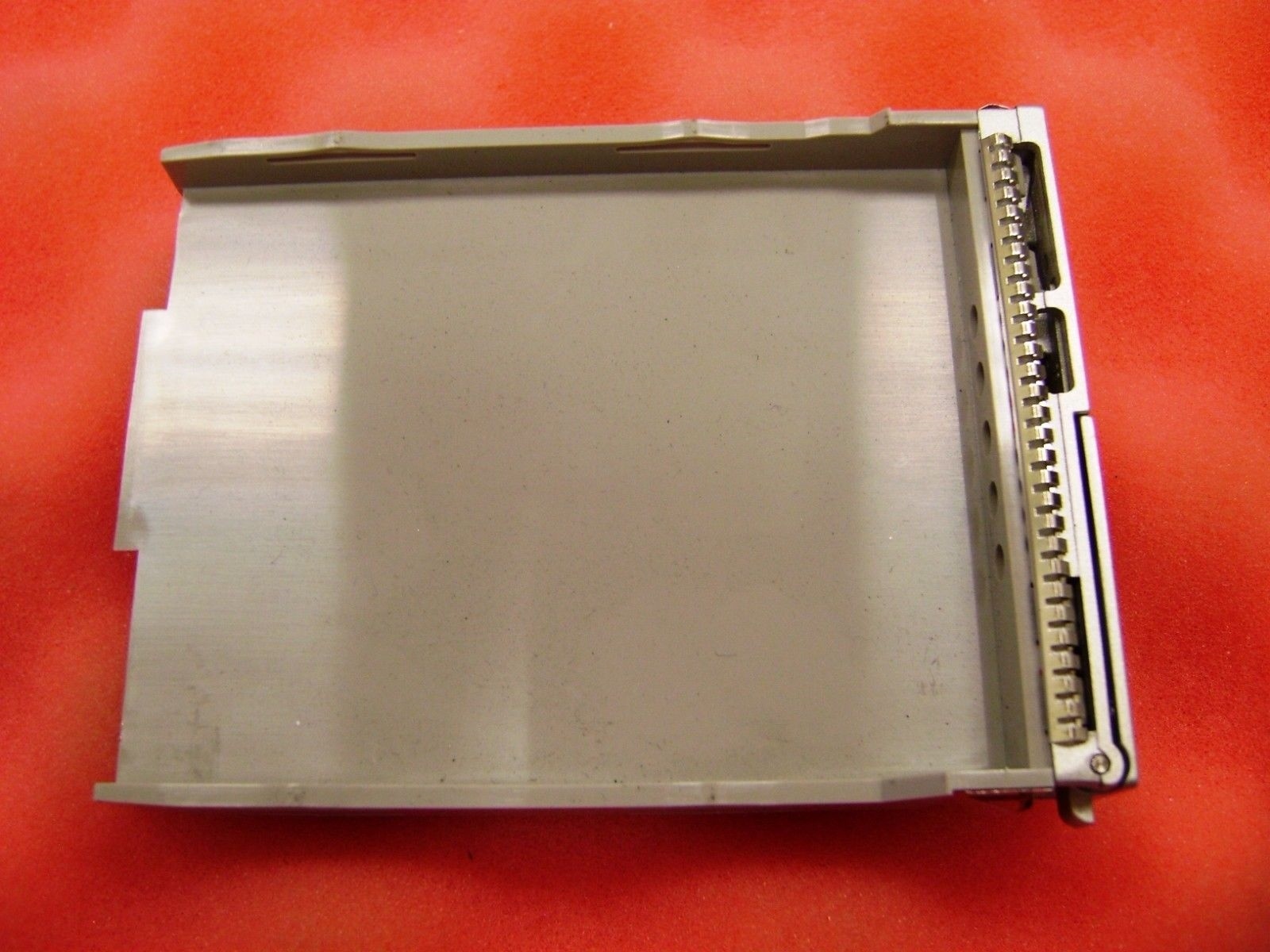 Sun Sun Fire X4200 Server HDD 2.5" Blank Caddy Filler * 330-4033-01