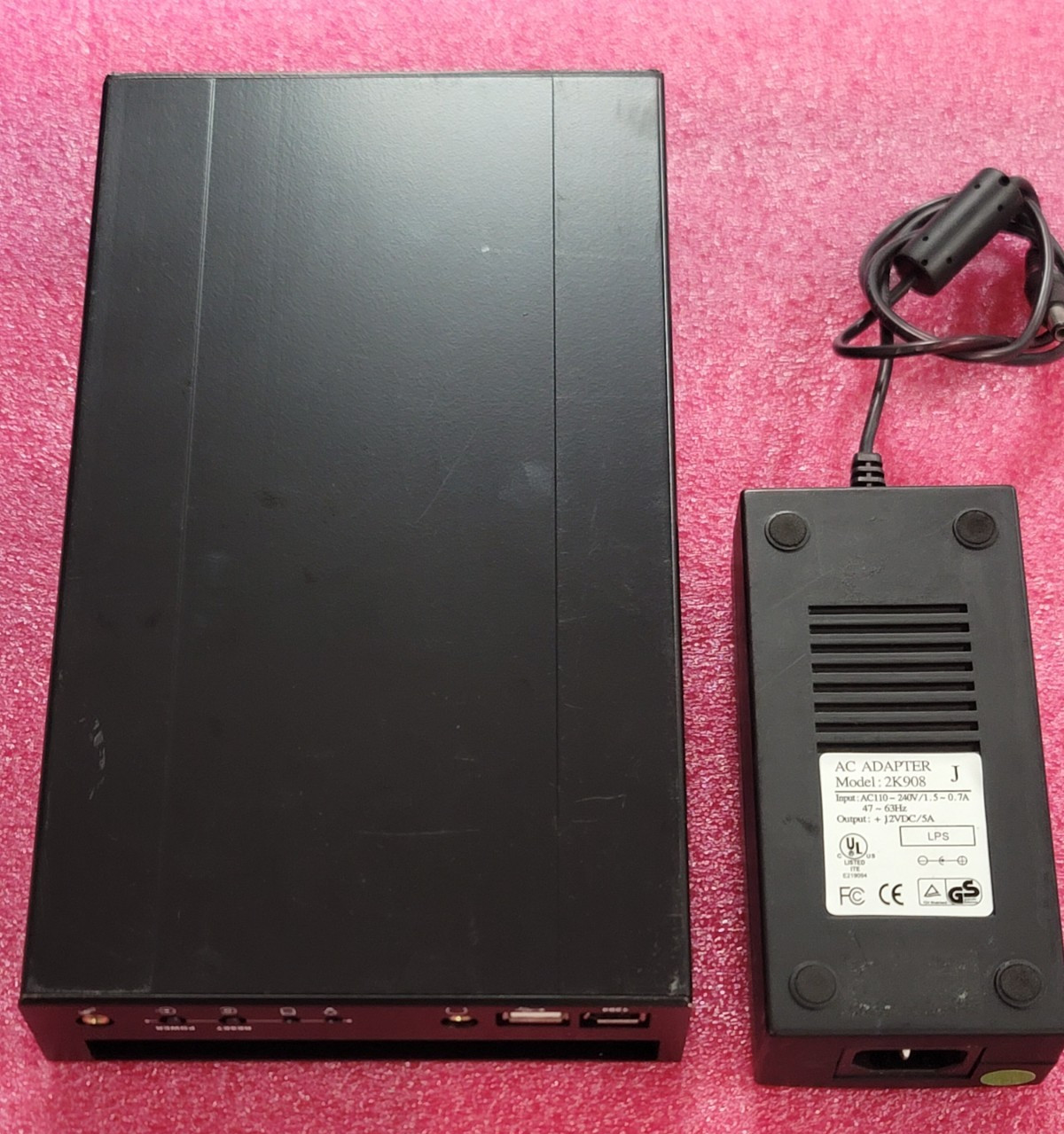 Mini PC Personal Computer Vintage Pentium 4 2.8GHz Windows 98 & XP