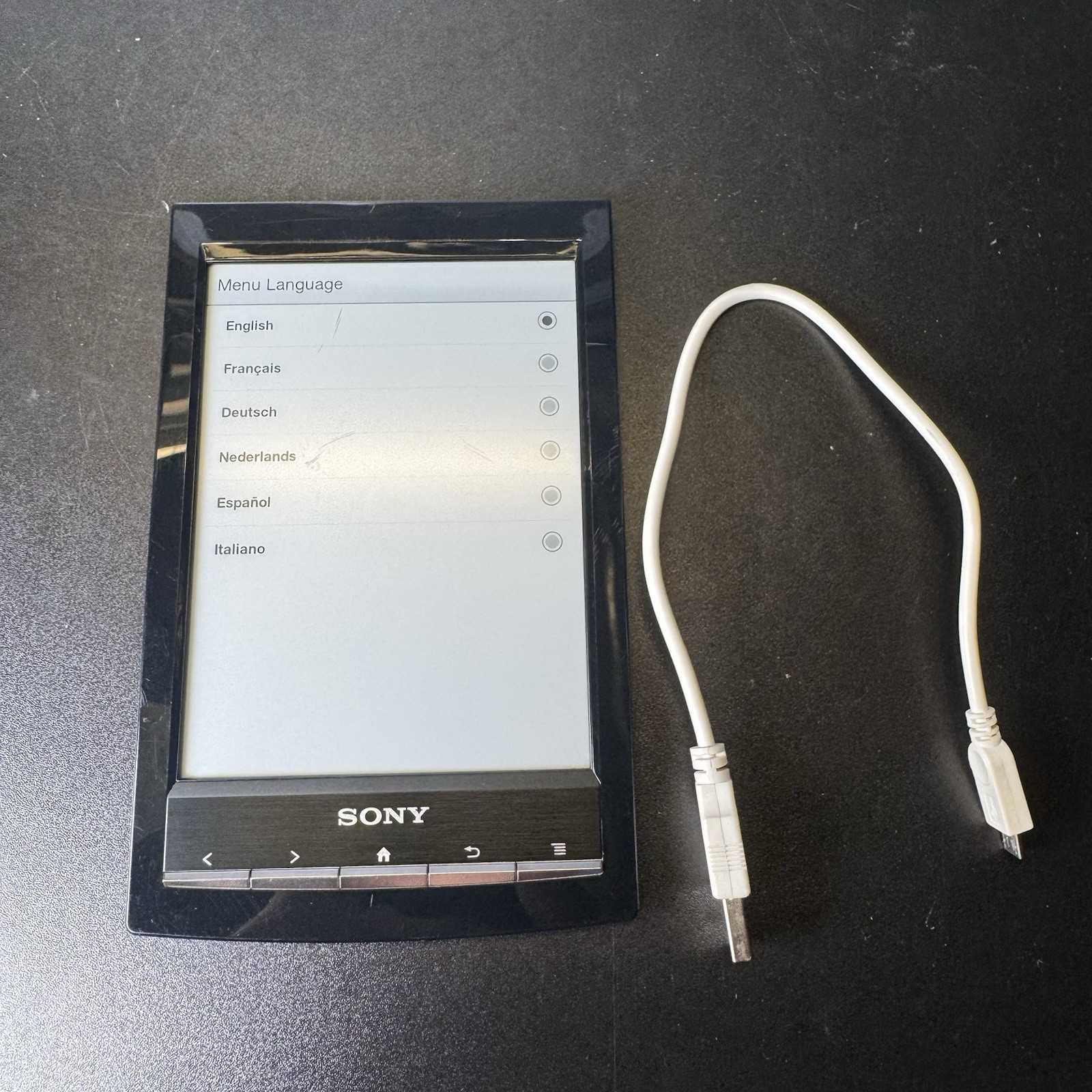 Sony PRS-T1 6" Digital eReader Touchscreen eInk 2GB WiFi Black