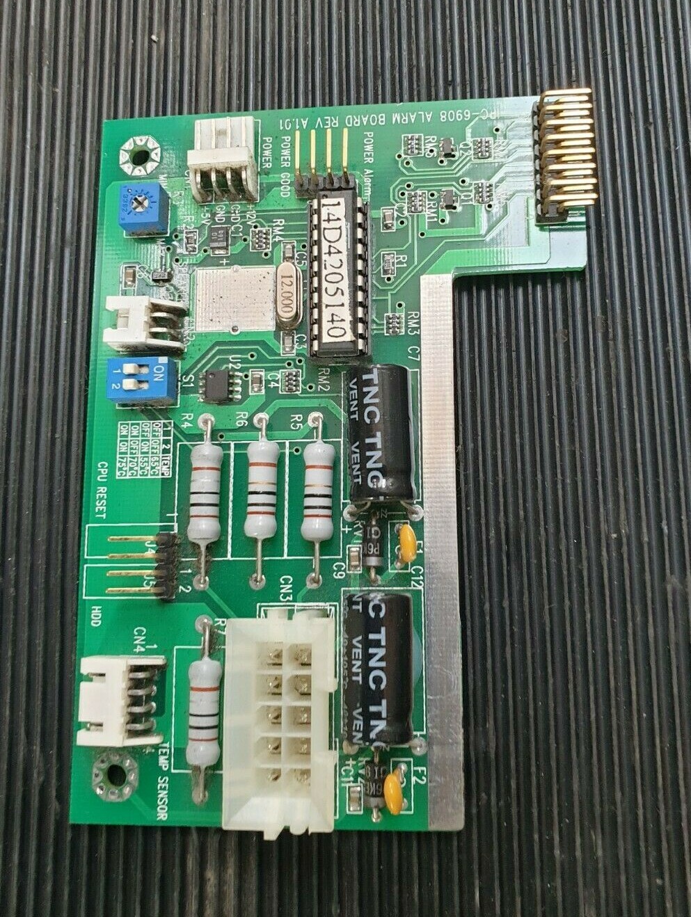 ADVANTECH ALARM BOARD IPC-6908 REV. A1.01  (R5S1.3B1)