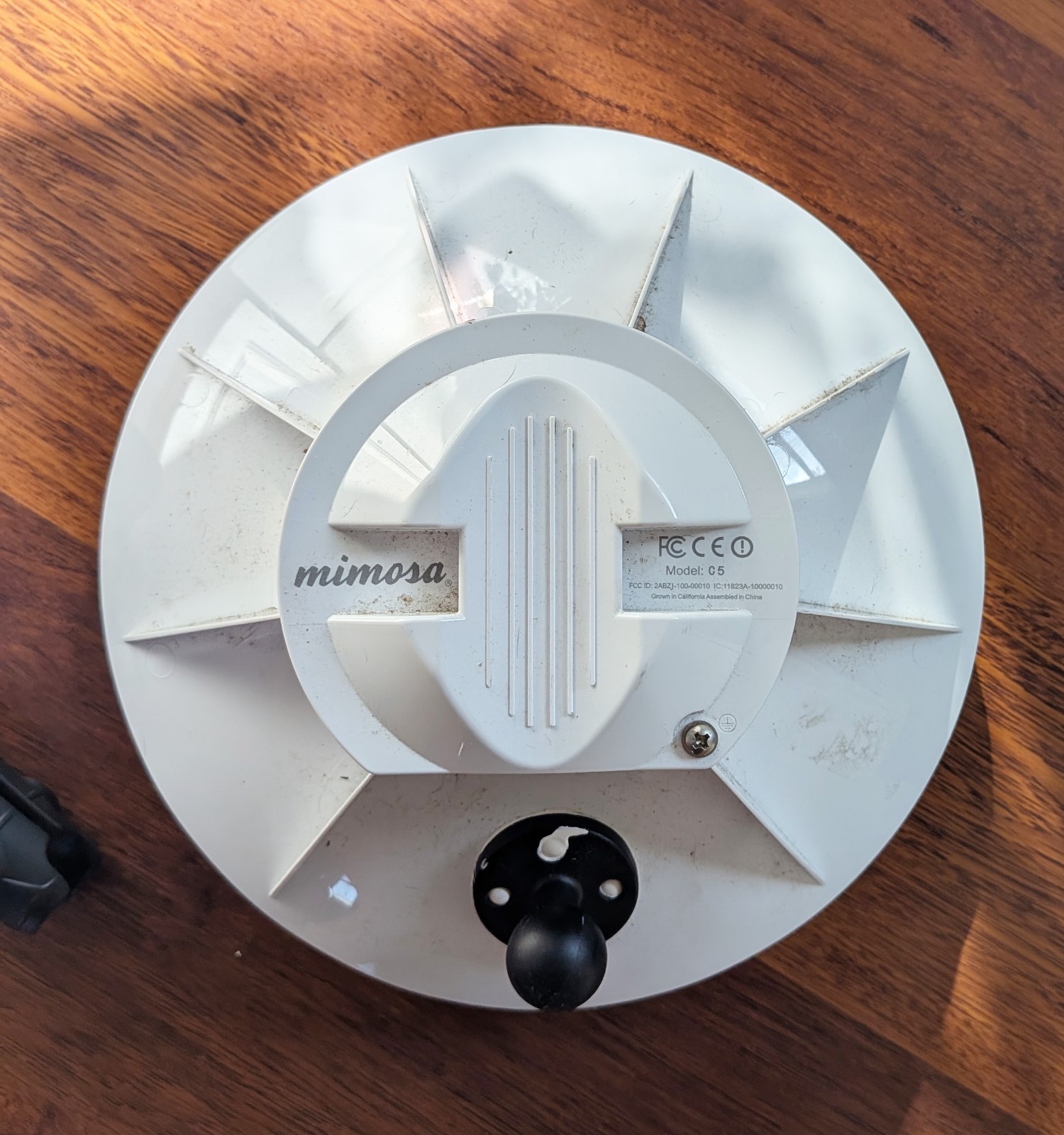 4 Units - Mimosa C5 5GHz Client Bridge with 20dBi Antenna (plus special mounts)