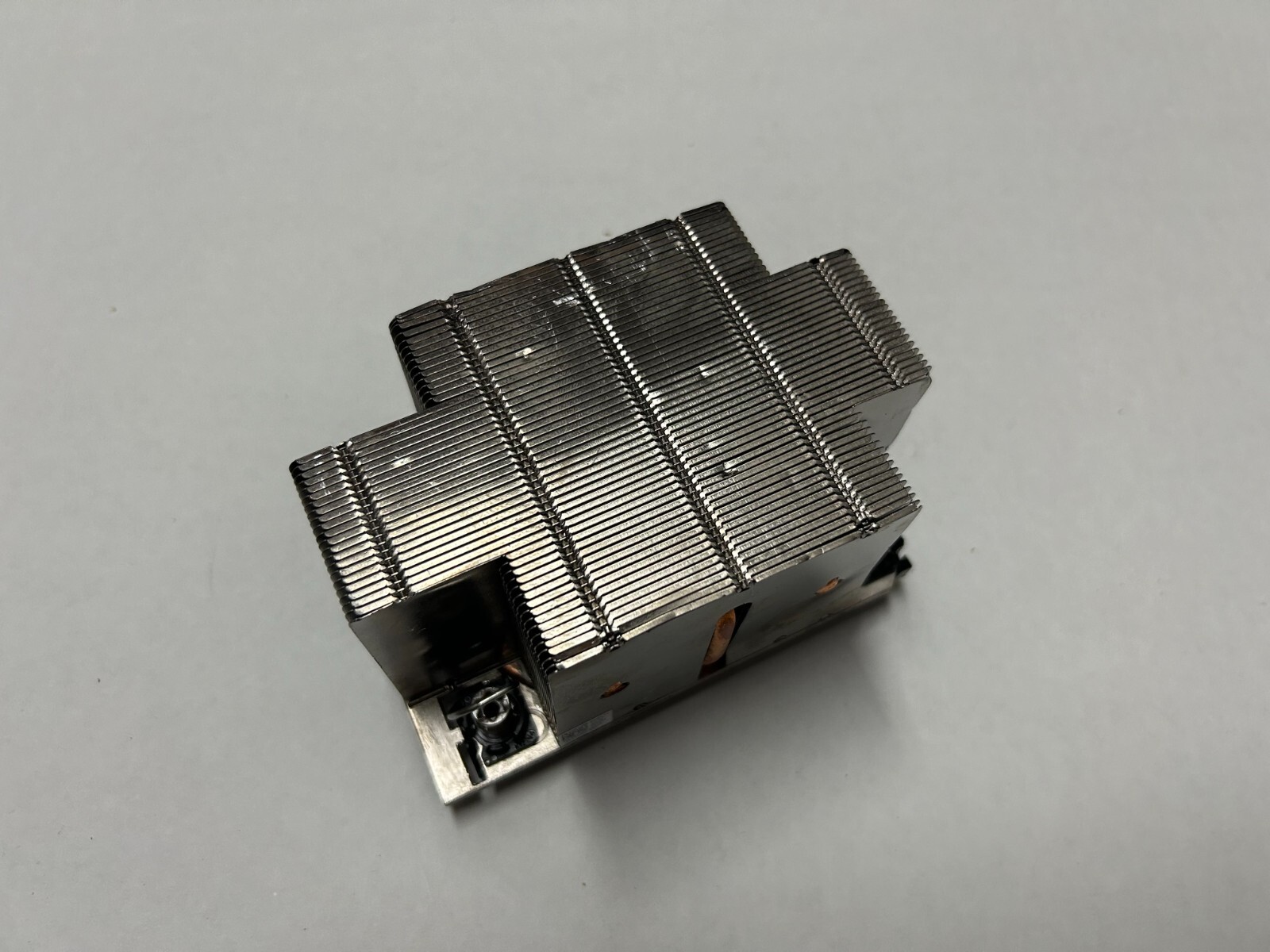 OEM Dell PowerEdge R550 R750 R750xs High Performance 2U Heatsink + Bracket 8F34X