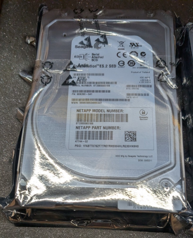 NOS Seagate Constellation ES.2 3TB SAS SED ST33000651SS NetApp 47744-02