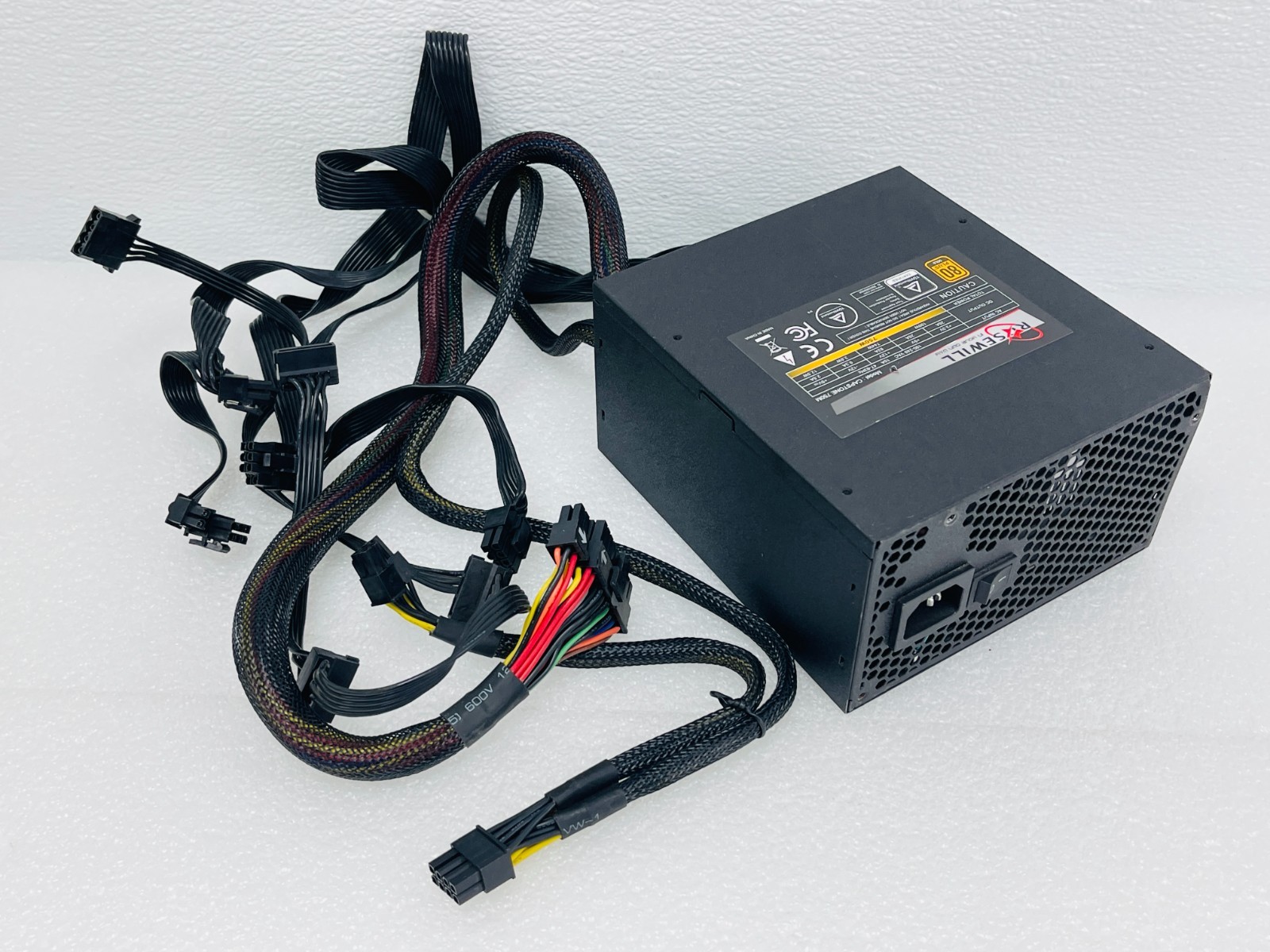 USED - Rosewill 750 W 20+4 Pin ATX Desktop Power Supply CAPSTONE-750M