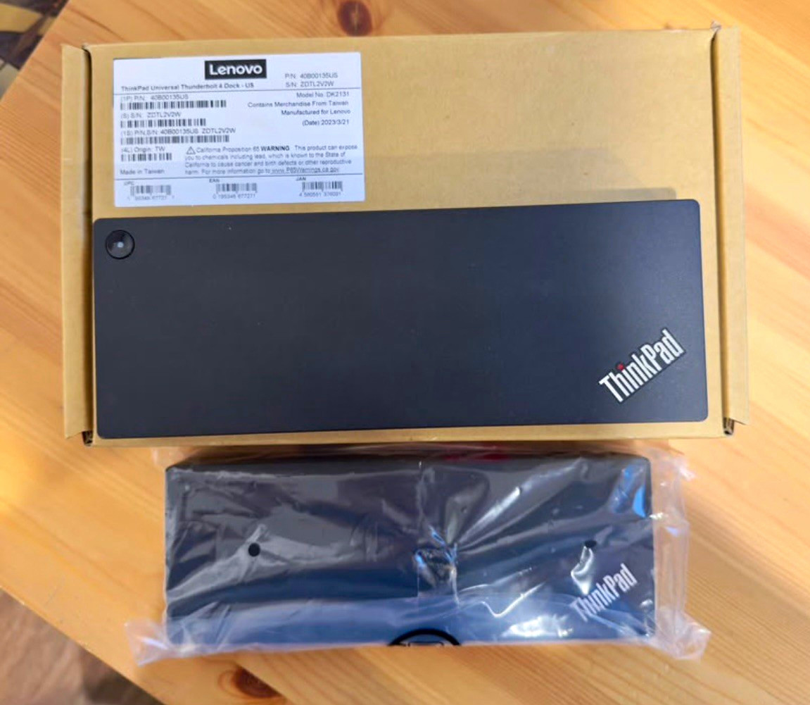 Lenovo ThinkPad Universal Thunderbolt 4 Dock (2 Docks)