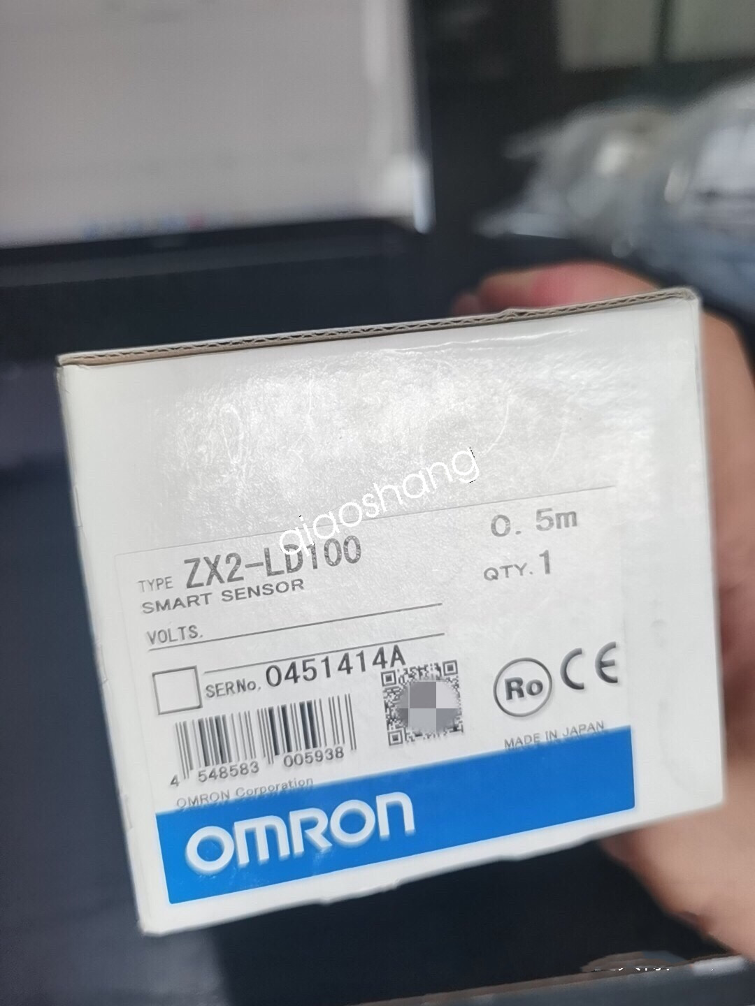 Omron ZX2-LD100 Laser displacement sensor Brand New FedEx or DHL